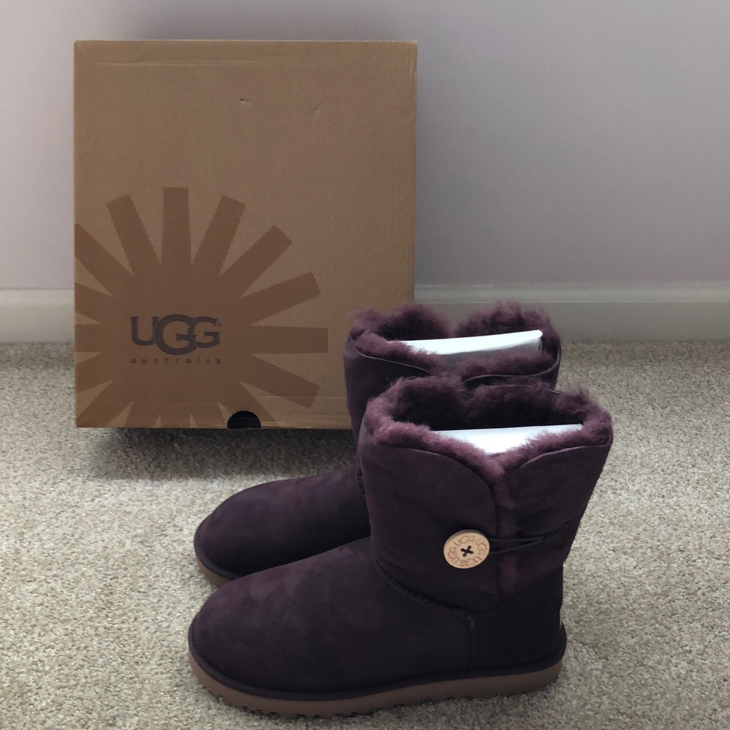Ugg Bailey Boots. Size 7. Port. New!